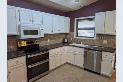 1016 Baxter Lane, Freeport, IL 61032 - Photo 10