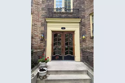 441 W Exchange Street #Unit 303, Freeport, IL 61032 - Photo 2