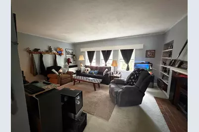 441 W Exchange Street #Unit 303, Freeport, IL 61032 - Photo 4