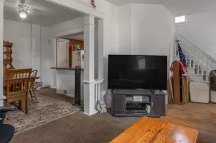 219 Adams St, Rockford, IL 61107 - Photo 4
