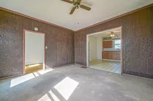 904 N 3rd St, Ashton, IL 61006 - Photo 10