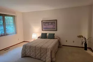 2264 Churchview Dr, Rockford, IL 61107 - Photo 10