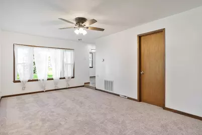 303 Liberty Boulevard, Machesney Park, IL 61115 - Photo 8