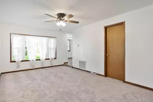 303 Liberty Blvd, Machesney Park, IL 61115 - Photo 8