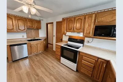 437 E 11th Street, Pecatonica, IL 61063 - Photo 16