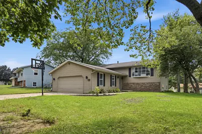 648 Alamo Drive, Freeport, IL 61032 - Photo 4