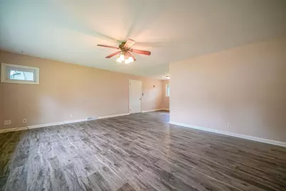 507 W 1st Street, Mount Morris, IL 61054 - Photo 2