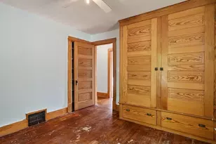 1124 S State Ave, Freeport, IL 61032 - Photo 22