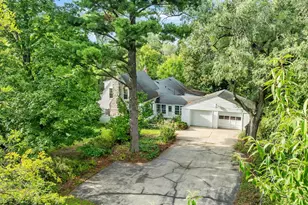 571 W Rockton Rd, Rockton, IL 61072 - Photo 2