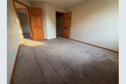 8390 Mitchell Rd, Machesney Park, IL 61115 - Photo 16