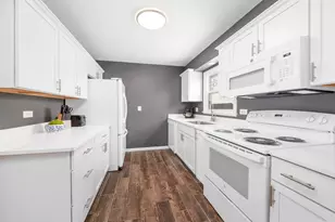 1422 Kingsley Dr, Machesney Park, IL 61115 - Photo 12
