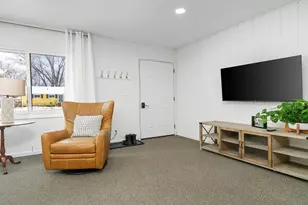 1422 Kingsley Dr, Machesney Park, IL 61115 - Photo 4