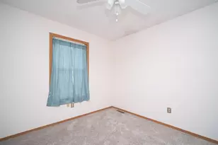 623 Valley View Dr, Pecatonica, IL 61063 - Photo 18