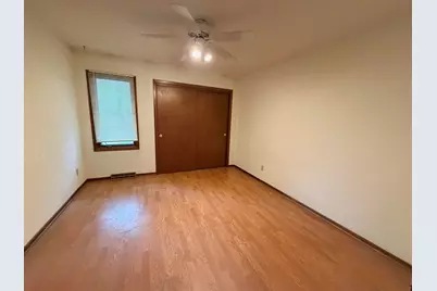 4689 High Point Dr #8, Rockford, IL 61114 - Photo 2