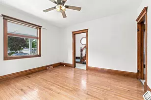 506 Chestnut St, Warren, IL 61087 - Photo 4