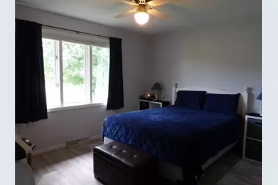 538 Sandra Circle, Freeport, IL 61032 - Photo 18