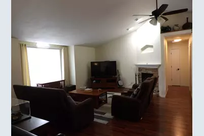 538 Sandra Circle, Freeport, IL 61032 - Photo 2