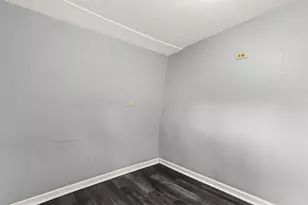 3226 8th St, Rockford, IL 61109 - Photo 8