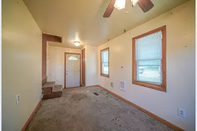 710 Glidden Avenue, Dekalb, IL 60115 - Photo 12
