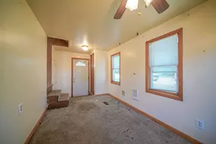 710 Glidden Ave, Dekalb, IL 60115 - Photo 12