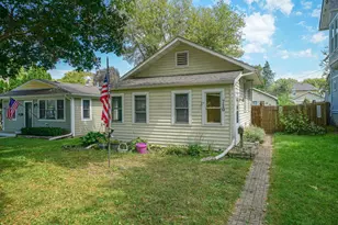710 Glidden Ave, Dekalb, IL 60115 - Photo 1