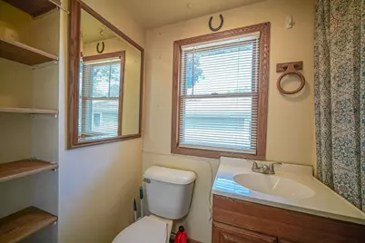 710 Glidden Avenue, Dekalb, IL 60115 - Photo 8