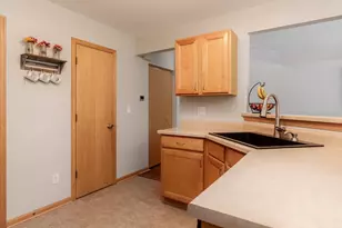9006 Leicester Way, Roscoe, IL 61073 - Photo 12