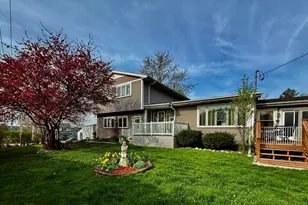 834 Shawnee Trail, Lake in the Hills, IL 60156 - Photo 6
