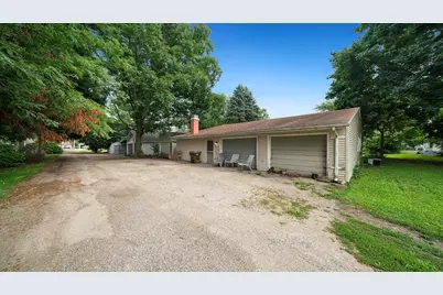 225 E 4th Street, Byron, IL 61010 - Photo 36