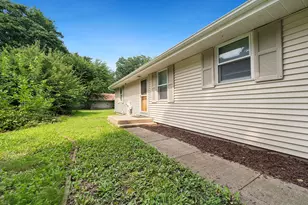 225 E 4th St, Byron, IL 61010 - Photo 20