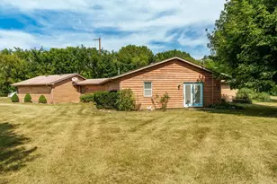 608 N 2nd St, Holcomb, IL 61043 - Photo 66