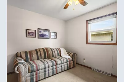 215 Lynne Lane, Belvidere, IL 61008 - Photo 10