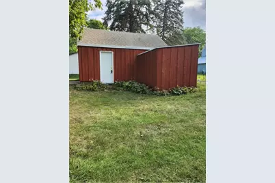 310 W 3rd Street, Pecatonica, IL 61063 - Photo 4