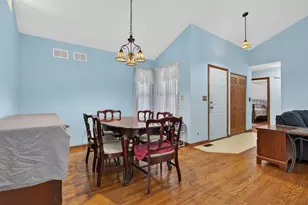2400 Winfield Ln, Belvidere, IL 61008 - Photo 4