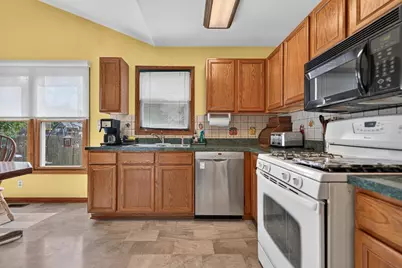 2400 Winfield Lane, Belvidere, IL 61008 - Photo 14