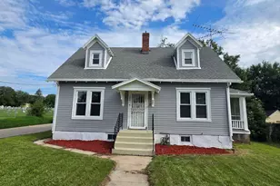 856 W American St, Freeport, IL 61032 - Photo 1