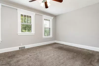 229 N Gardiner Avenue, Rockford, IL 61107 - Photo 16