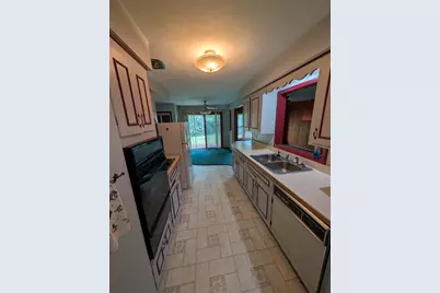 2352 Wisconsin Road, Rockford, IL 61108 - Photo 10