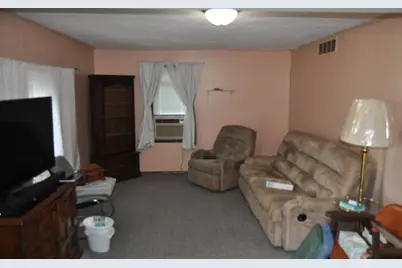 1319 E Lasalle Street, Freeport, IL 61032 - Photo 10
