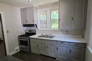 1210 22nd Ave, Rockford, IL 61104 - Photo 8