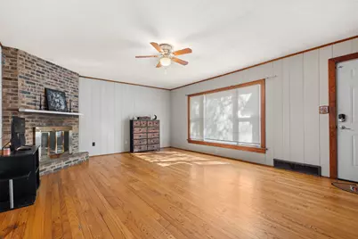 2422 Ridge Avenue, Rockford, IL 61103 - Photo 2