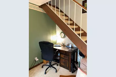 600 Kiwanis Court  #2, Freeport, IL 61032 - Photo 6