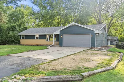 5655 Santa Fe Trail, Rockford, IL 61109 - Photo 2