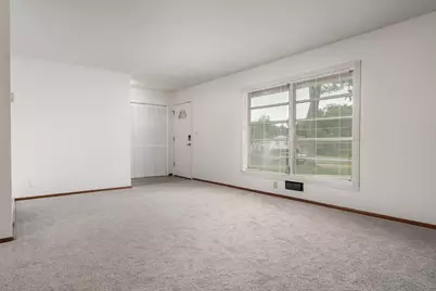 5106 Highcrest Road, Rockford, IL 61107 - Photo 8