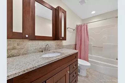 221 Julie Lane, Hampshire, IL 60140 - Photo 10