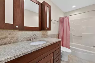 221 Julie Ln, Hampshire, IL 60140 - Photo 10