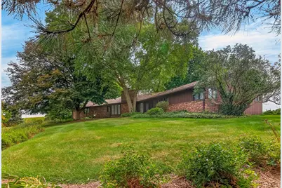 5723 N Mulford Road, Monroe Center, IL 61052 - Photo 2