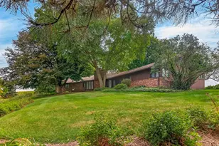 5723 N Mulford Rd, Monroe Center, IL 61052 - Photo 2