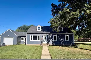 216 E Marshall St, Belvidere, IL 61008 - Photo 1