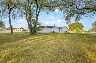 2205 Clover Ave, Rockford, IL 61102 - Photo 38